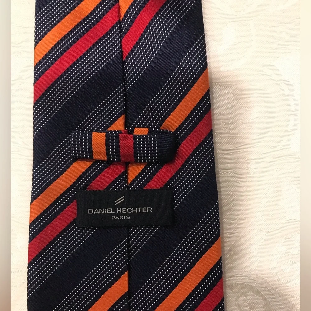 NWOT Daniel Hechter Paris Tie 100% silk